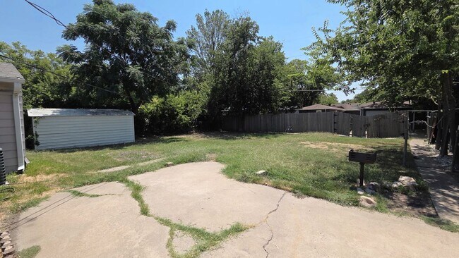 Building Photo - 2616 Marbella Ln