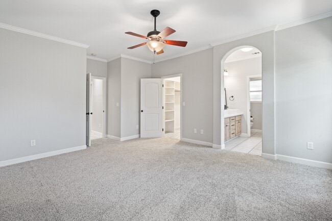 Building Photo - 687 Glenn View Ct