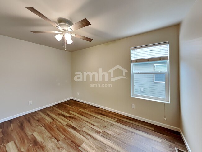 Building Photo - 2655 Moore St