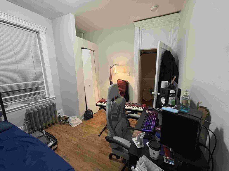 Building Photo - 39 Hemenway St