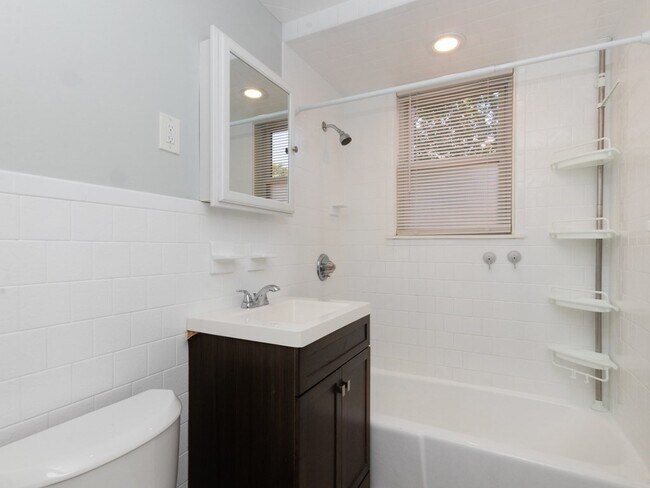 Building Photo - 65 Waldeck Rd