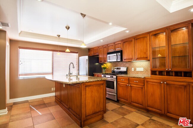 Building Photo - 13050 Mindanao Way