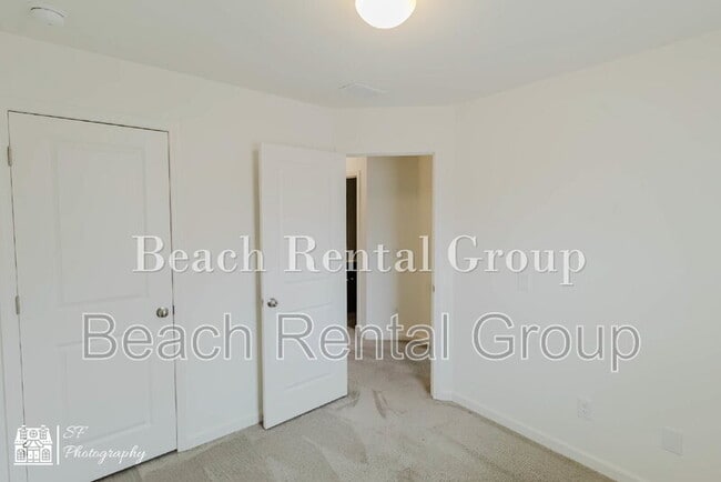 Building Photo - 109 Oxfordshire St