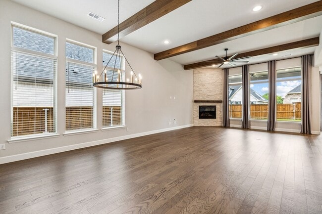 Building Photo - 2232 Grey September St