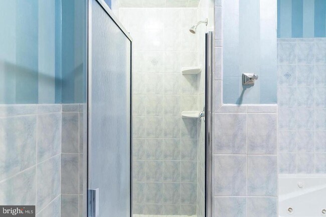 Building Photo - 1523 Green St