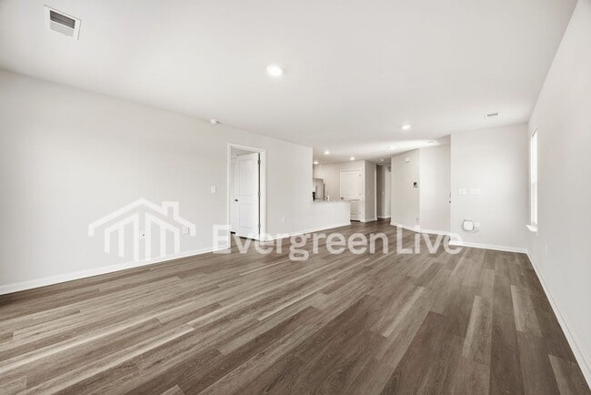 Building Photo - Coming Soon!