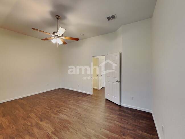 Building Photo - 209 Wenrick Dr