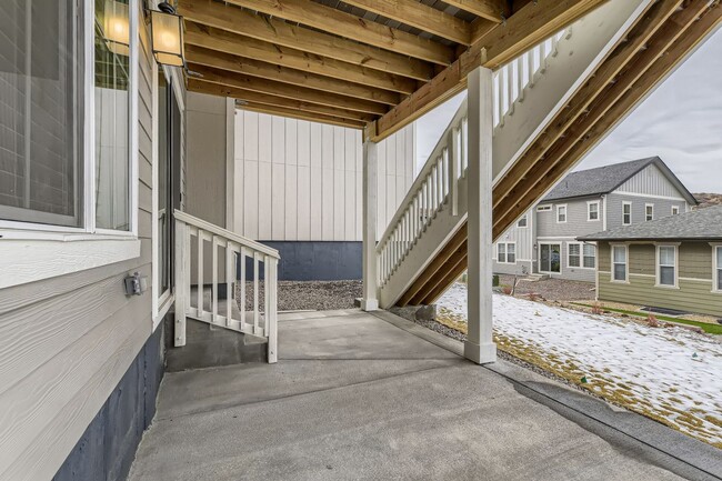Building Photo - 181 Lullaby Ln