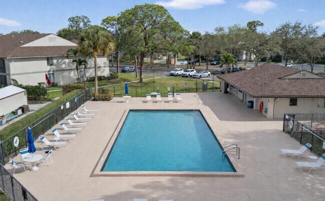 Building Photo - 6258 Chasewood Dr