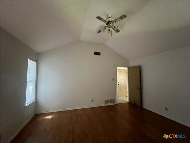 Building Photo - 4708 Bluestem Ln