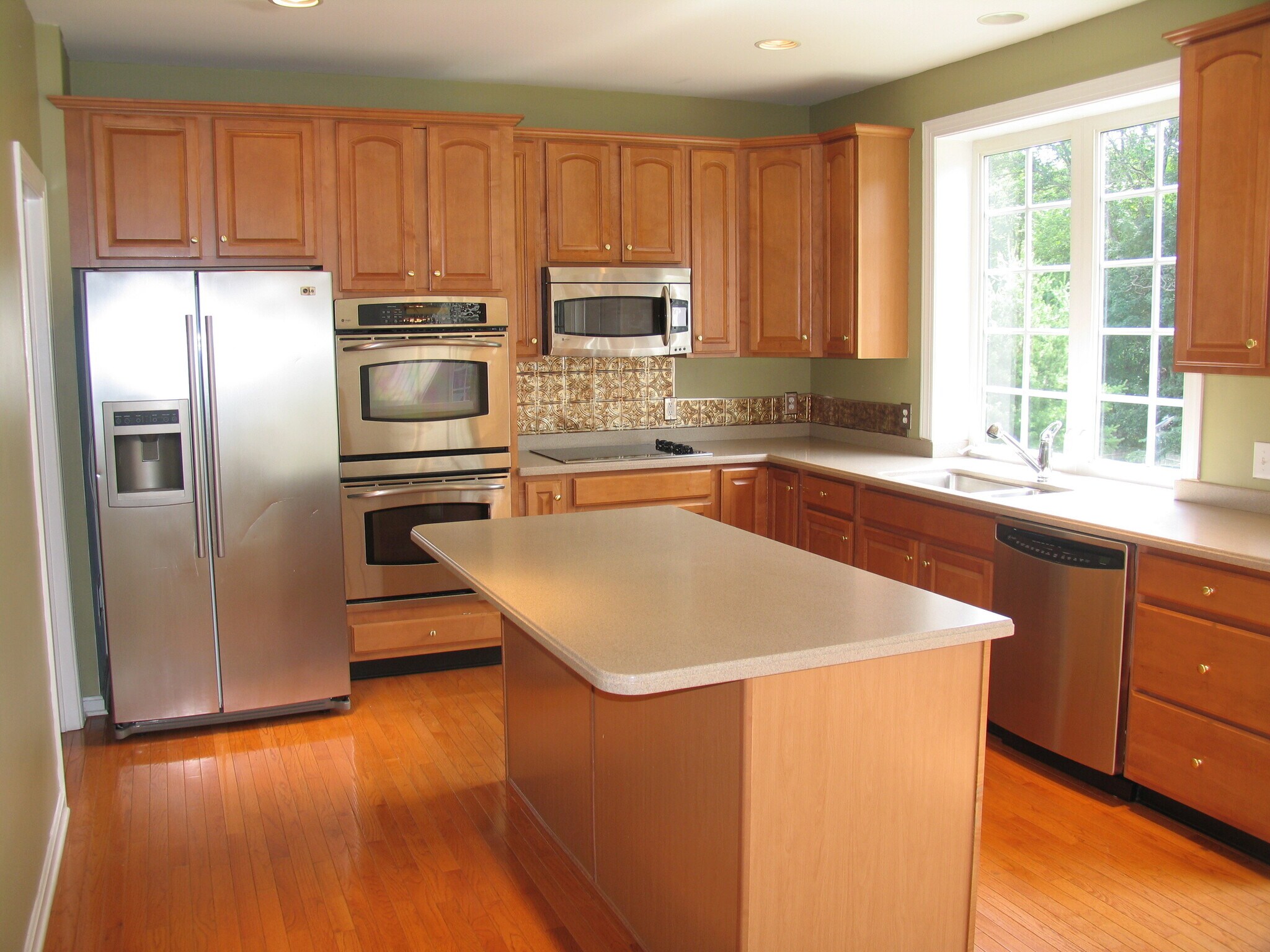 Building Photo - 2812 River Willow Dr