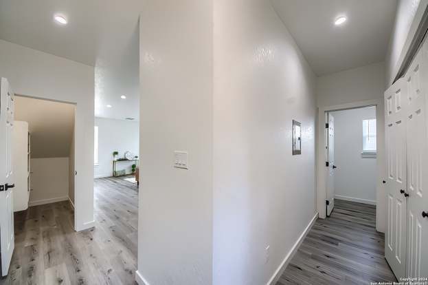 Building Photo - 2066 Dry Creek