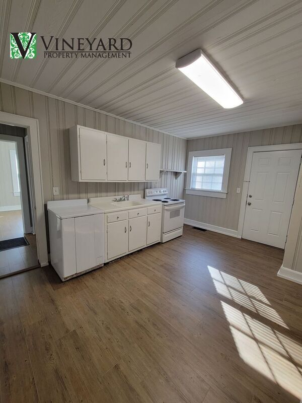 Building Photo - 916 N Tennessee St