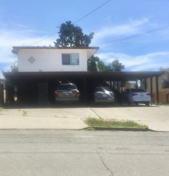 Building Photo - 5730 Bayview Ave