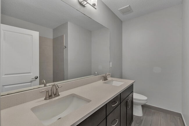 Building Photo - 4340 Veleiros Ave