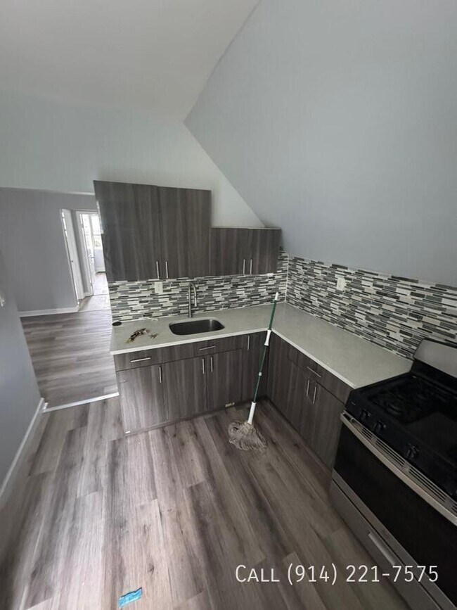 Building Photo - 104 Buena Vista Ave