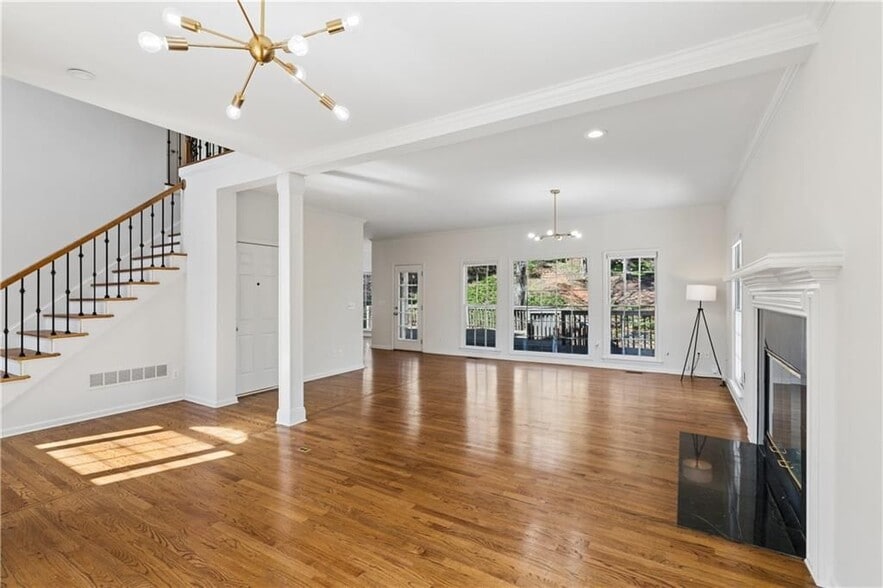 Building Photo - 5055 Mallory Ct