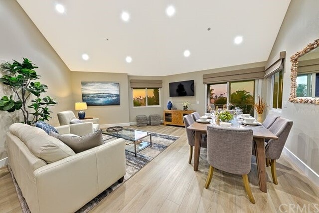 Building Photo - 420 Lake St