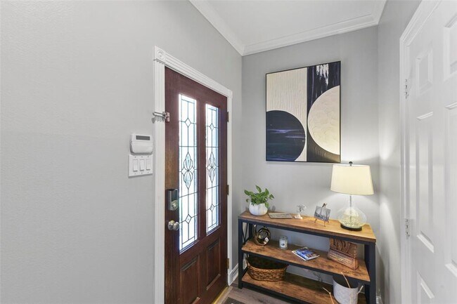 Building Photo - 1110 Enclave Square W