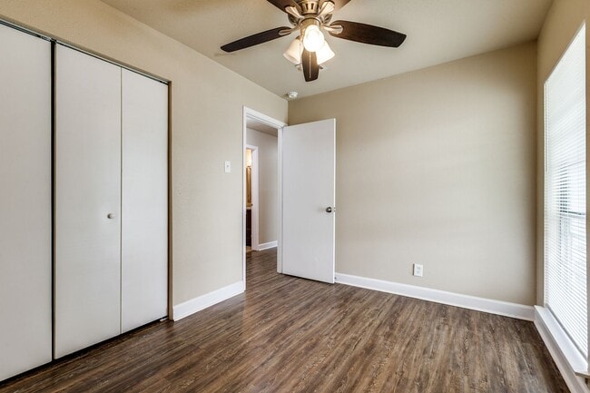 Building Photo - 4-BEDROOM NEAR THE MEDICAL CENTER!