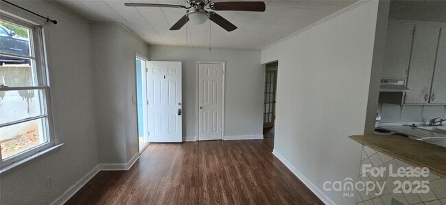 Building Photo - 508 Arlington Cir NW