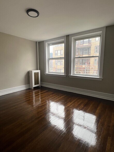 Building Photo - 38 Winans St