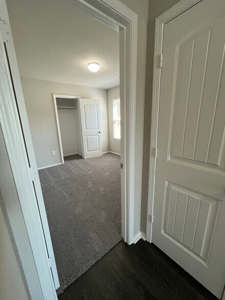 Building Photo - 36 Barn Cat Wy