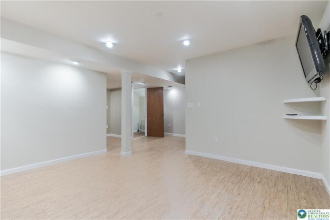 Building Photo - 3418 Park Pl