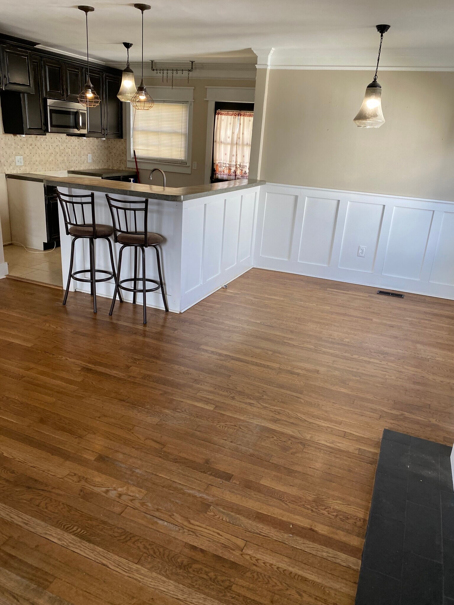 Building Photo - 216 Clymer Ave