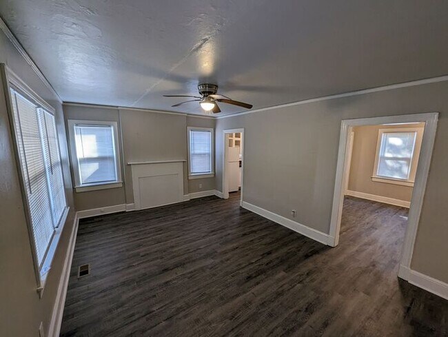 Building Photo - Newly Updated 2 bedroom home Near Downtown...