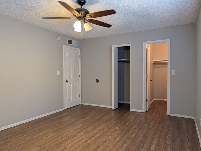 Building Photo - 11600 Marsh McCall Way