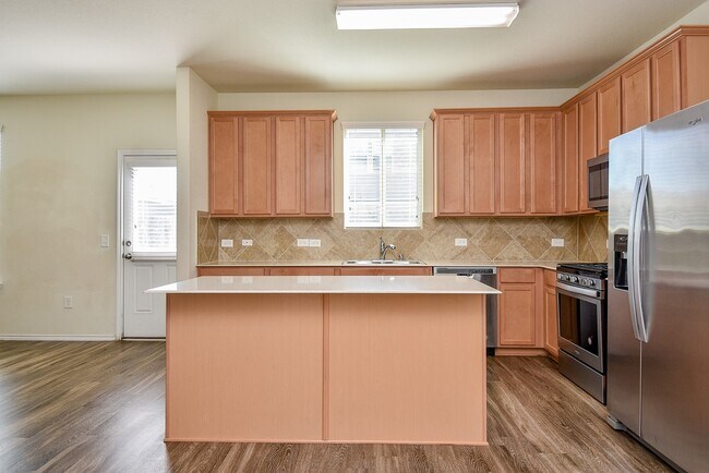 Building Photo - 4407 Champions Landing Dr