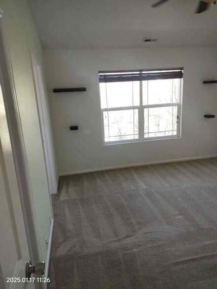 Building Photo - 2217 Falkirk Dr