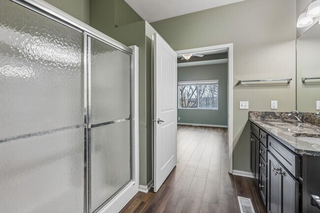 Building Photo - Beautiful Ranch Home Backing to Trees!!