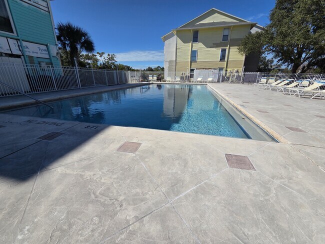 Building Photo - 455 US-19 ALT