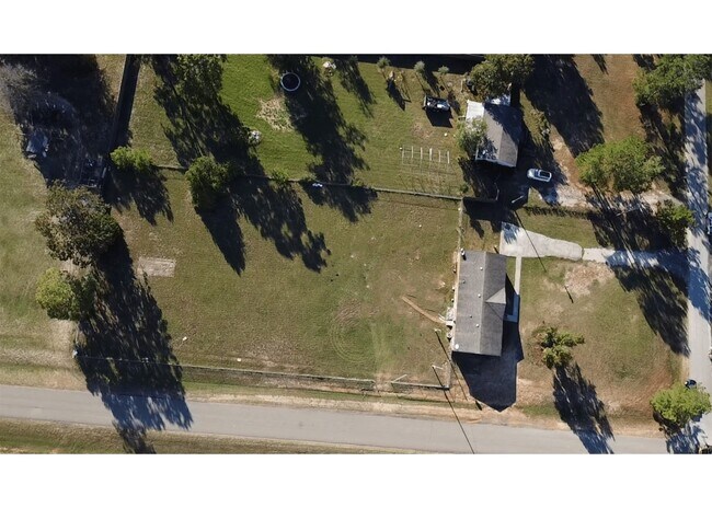 Building Photo - 11720 W Small Oaks Ln