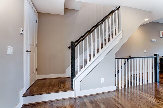 Building Photo - 438 Northern Ave