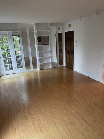 Building Photo - 1416 Stanford Dr