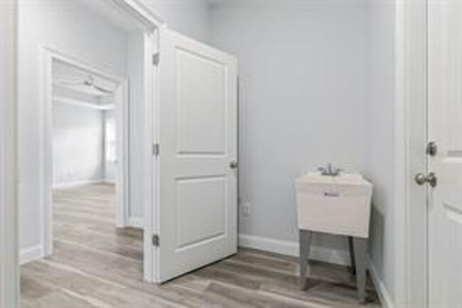 Building Photo - Beautiful new home for rent !