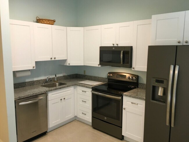 Building Photo - 9870 Watermill Cir