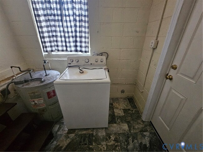 Building Photo - 1511 Shadycrest Ln