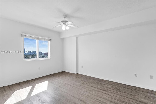 Building Photo - 3500 Coral Wy