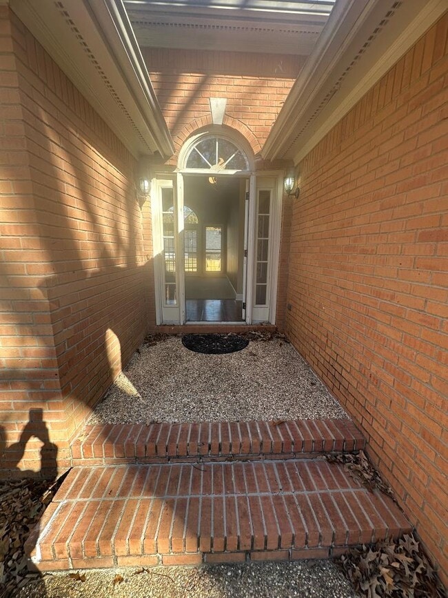 Building Photo - 212 Brooks Dr