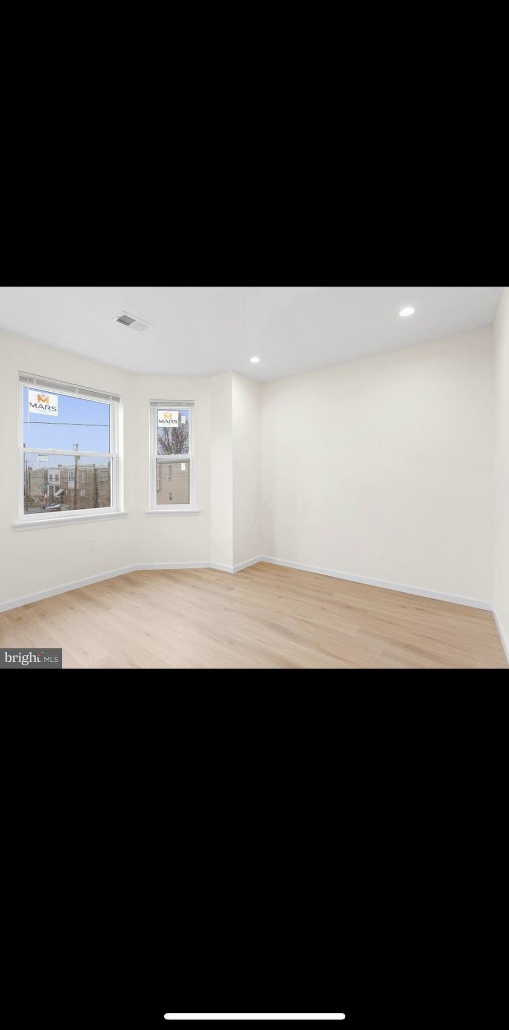 Building Photo - 5642 Matthews St