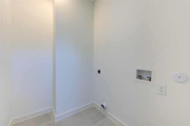 Building Photo - 7120 Eastwood St