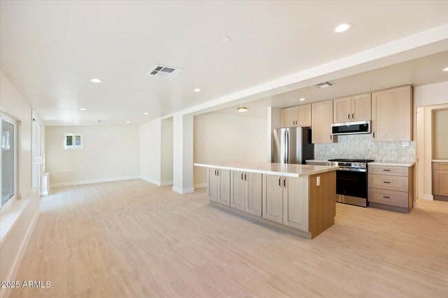 Building Photo - 7754 E Verde Ln