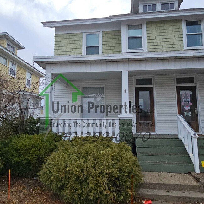 Building Photo - 516 Glenwood Ave