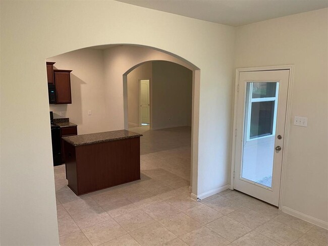 Building Photo - 2300 Sable Wood Dr