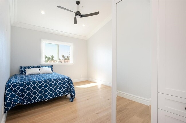 Building Photo - 1516 Pacific Coast Hwy