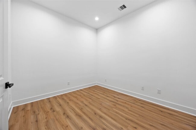 Building Photo - 7719 Orebo St